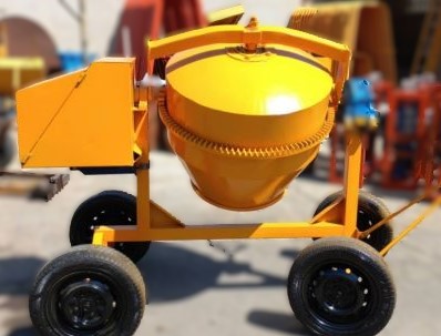 بتونیر 400 لیتری برقی دنده کمر